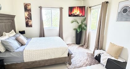 2 bed 2 bath House,Whale watching /2mins from ferry terminal/15mins to RodneyBay