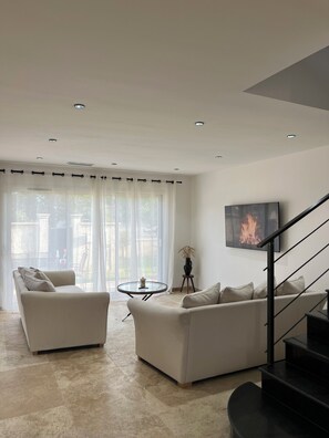 Smart TV, books
