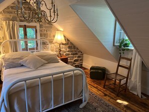 2 dormitorios, tabla de planchar con plancha, wifi y ropa de cama