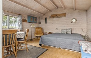 3 Schlafzimmer, Bügeleisen/Bügelbrett, Reisekinderbett, kostenloses WLAN