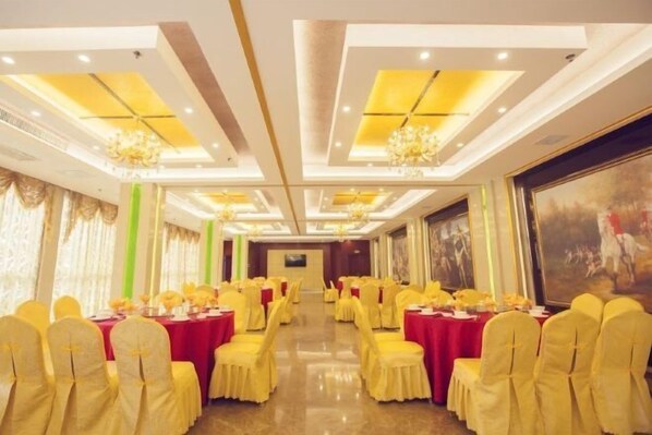 Restaurant - Alps hotel (Nandan)