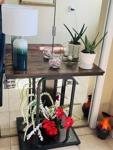 Serene & Luxurious  basement apartment.