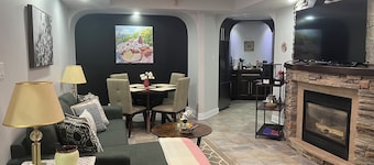 Serene & Luxurious basement apartment.