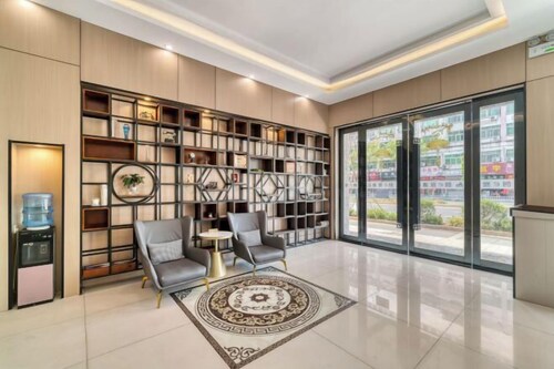 Chuangejia Yuerongzhuang Hotel (Yongkang East Bus Station Exhibition Center)