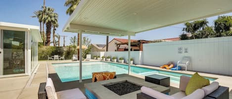 屋外プール、温水プール