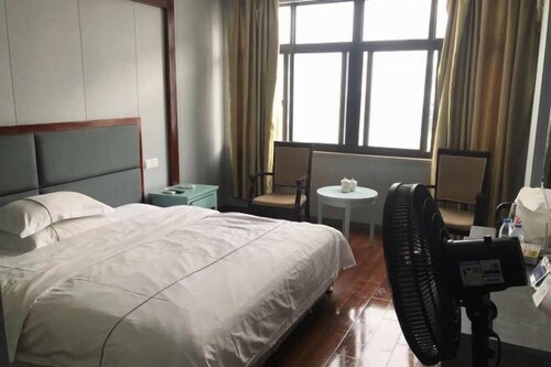 Hua Yang Hotel