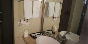 Bathroom - Hua Yang Hotel (Yuhuan)