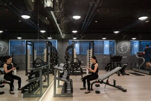 Fitness facility - Luxury 2 bedroom apartment next to Golden 1 Center (Sacramento)