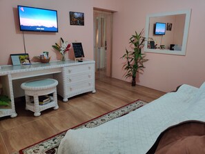 2 quartos, ferros/tábuas de passar roupa, Wi-Fi, roupa de cama