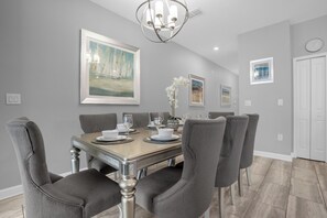 Dining - Champions Gate Resort Home w BBQ Pool  (Davenport)