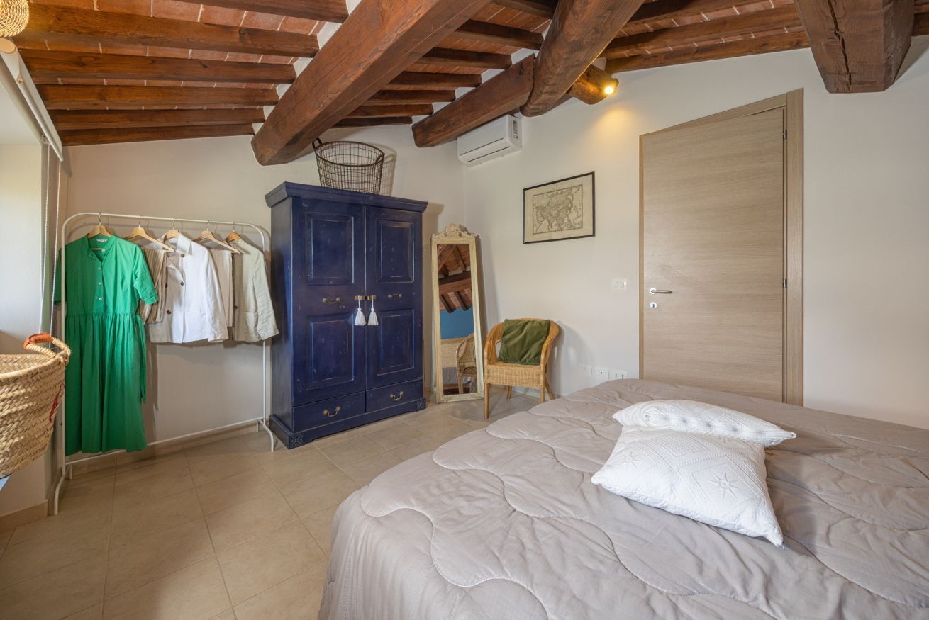 2 bedrooms, iron/ironing board, travel crib, WiFi