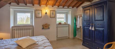 2 chambres, fer et planche Ă repasser, Wi-Fi, draps fournis