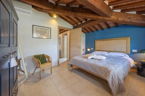 2 bedrooms, iron/ironing board, WiFi, bed sheets - Piccola Fonte - come by car and you'll have everything at your fingertips (Camucia)