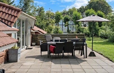Gorgeous home in Oksbøl with sauna