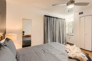 2 bedrooms, desk, iron/ironing board, free WiFi