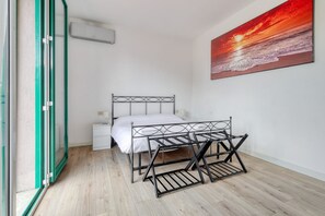 1 Schlafzimmer, Bügeleisen/Bügelbrett, Bettwäsche