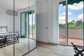 1 Schlafzimmer, Bügeleisen/Bügelbrett, Bettwäsche