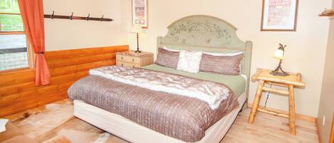 Luxury-Ferienhütte, Bergblick | 1 Schlafzimmer, Schreibtisch, laptopgeeigneter Arbeitsplatz