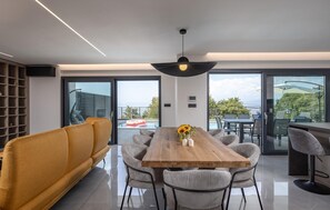 Dining - Nice home in Kostrena (Kostrena)
