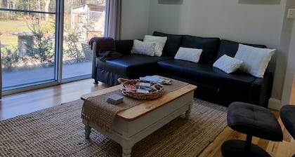 Bush oasis near beach - Callala @ Jervis Bay - Private guest suite