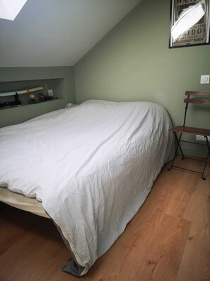 3 dormitorios, tabla de planchar con plancha, wifi y ropa de cama