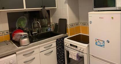 Grand studio avec jardin
A 10 minutes du  centre com.: LE SPOT et du RER D