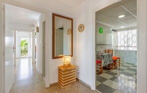 Interior - Awesome apartment in Torrevieja with WiFi (Torrevieja)