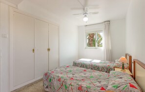 3 bedrooms, free WiFi, bed sheets
