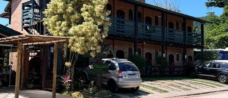 Fachada de la propiedad