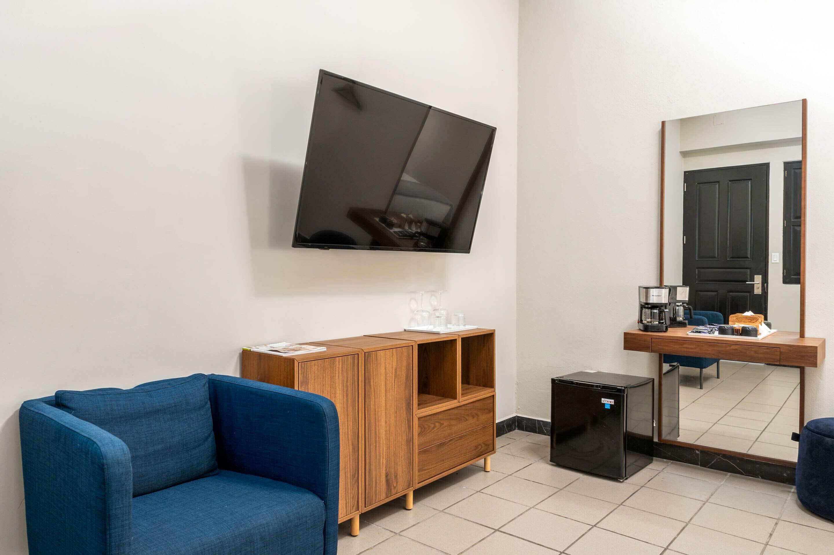 Habitación, 1 cama de matrimonio | 1 dormitorio, ropa de cama de alta calidad, cortinas opacas