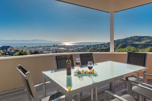 Sunny Bayview Retreat - Tranquil Hideaway with Stunning Bay Views