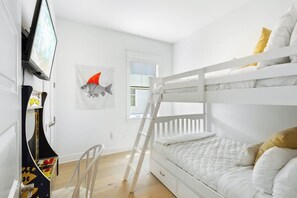 3 Schlafzimmer, Bügeleisen/Bügelbrett, Reisekinderbett, kostenloses WLAN