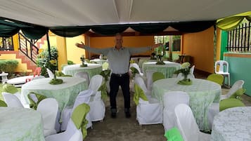 Área para banquetes al aire libre