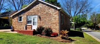 Charming Retreat 2 mi to UGA and Downtown 