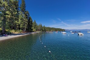 Marina - Eclipse Luxury at Tahoe Park by Tahoe Getaways - Hot Tub w/ Fenced Yard & Steps to Private Beach (Tahoe City)