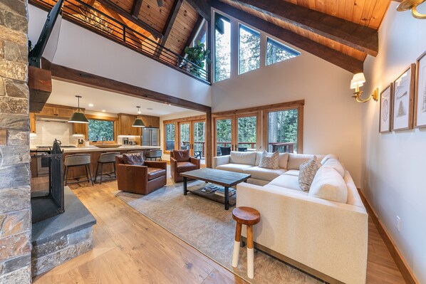 Smart TV, fireplace - Eclipse Luxury at Tahoe Park by Tahoe Getaways - Hot Tub w/ Fenced Yard & Steps to Private Beach (Tahoe City)