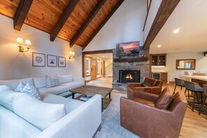 TV connectée, cheminée