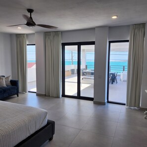 4 habitaciones, escritorio, tabla de planchar con plancha y wifi 