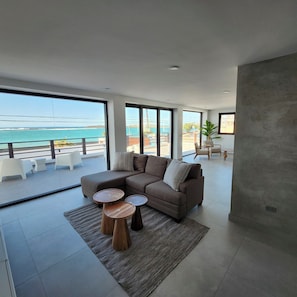 TV connectée, chaßne hi-fi, écrans d'ordinateur