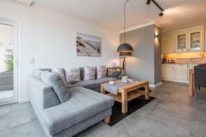 TV - Haus Deckerstraße 19-21, Whg. 18 - Modern. Gemütlich. Durchdacht (Westerland)