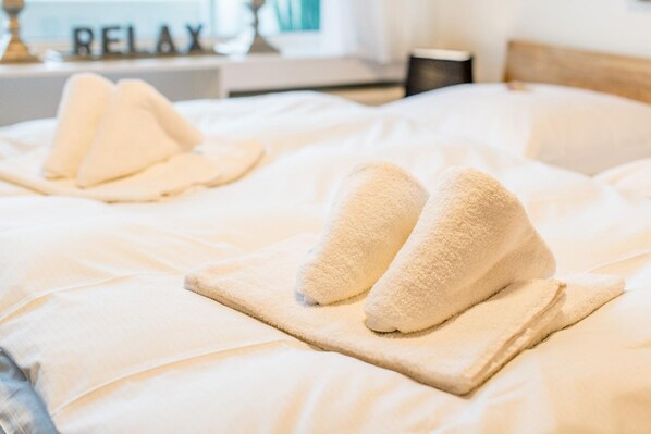 Unclassified image, 1 of 37, button