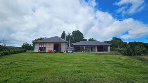 Exterior - The Estate House: peaceful countryside stay (Te Anga)