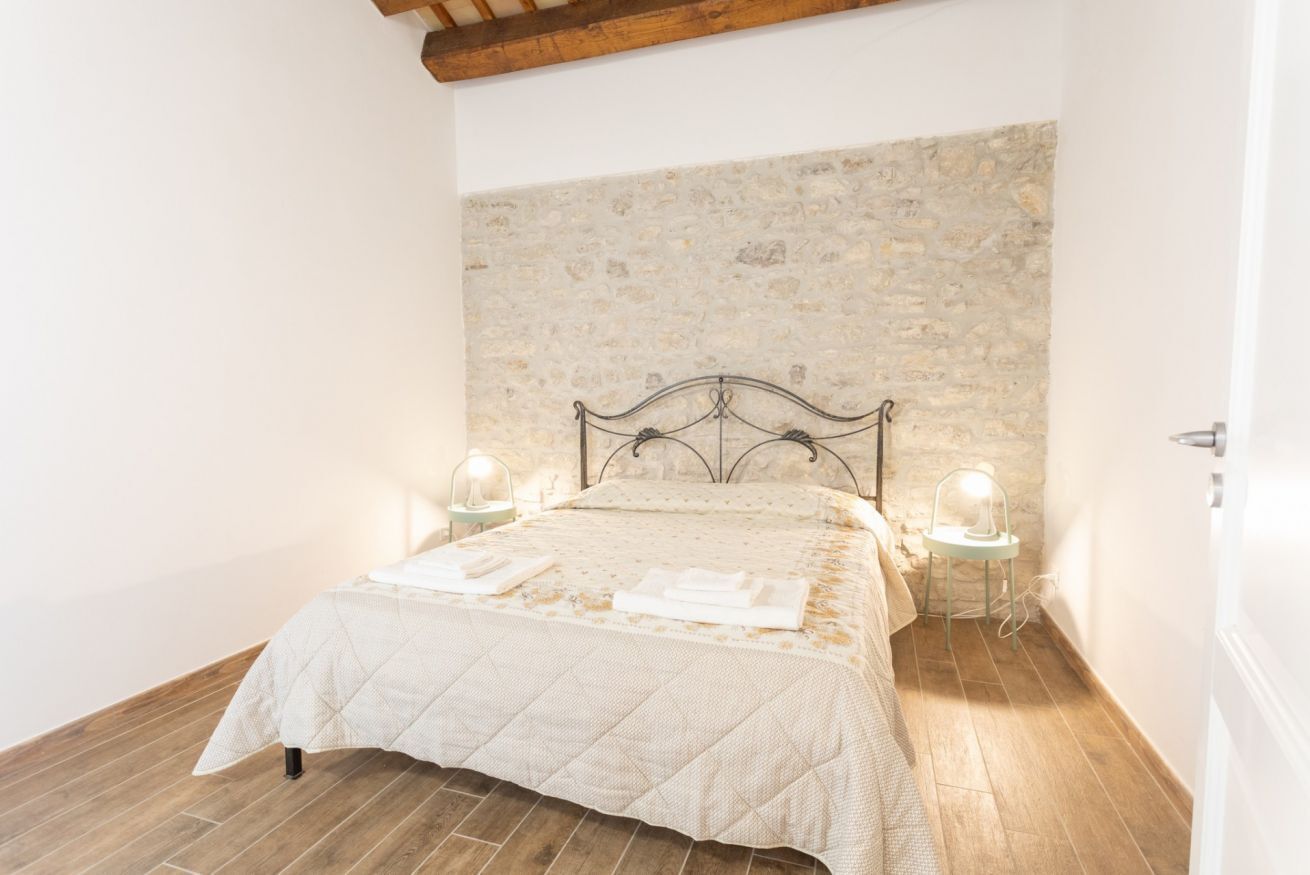 3 quartos, ferros/tábuas de passar roupa, Wi-Fi, roupa de cama