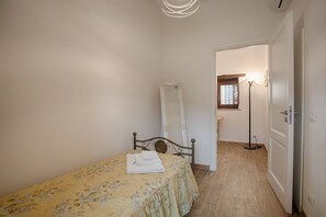 3 dormitorios, tabla de planchar con plancha, wifi y ropa de cama