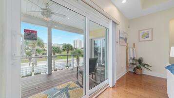 Vue depuis lâhĂ©bergement