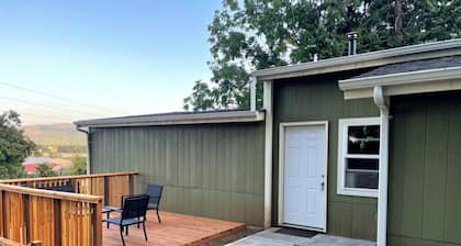 Countryside stand alone dwelling 2.5 miles from I-5. Private building.