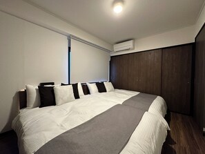 Appartamento, 3 camere da letto, balcone | 3 camere, ferro/asse da stiro, Wi-Fi gratuito