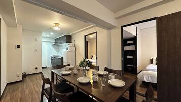 Condo, 3 Bedrooms, Balcony