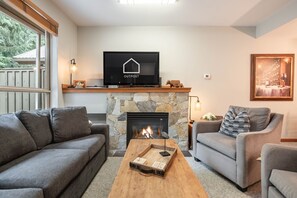 スマートテレビ、暖炉