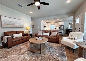 Smart TV - Family Fun, New 3 BDR Home Near Canyon Lake! (Canyon Lake)